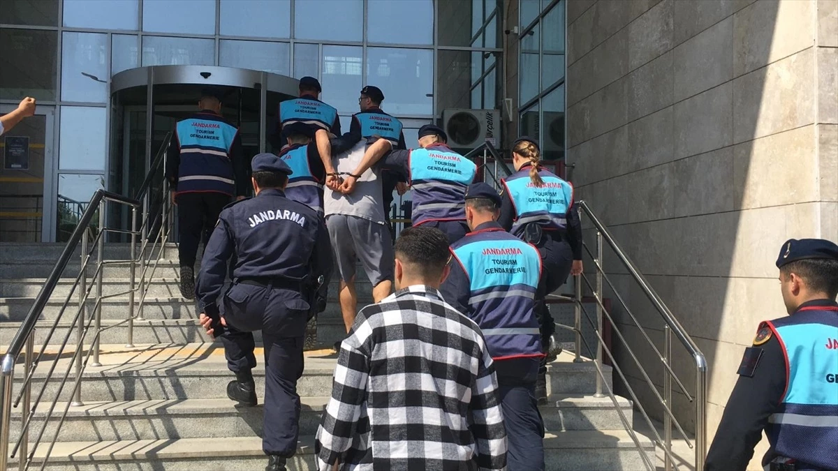 Mersin\'de aynı aileden 3 kişiyi öldüren zanlı cezaevinde intihar etti