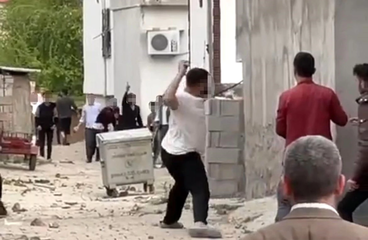 Silopi\'de seçim kavgası: 7 kişi yaralandı