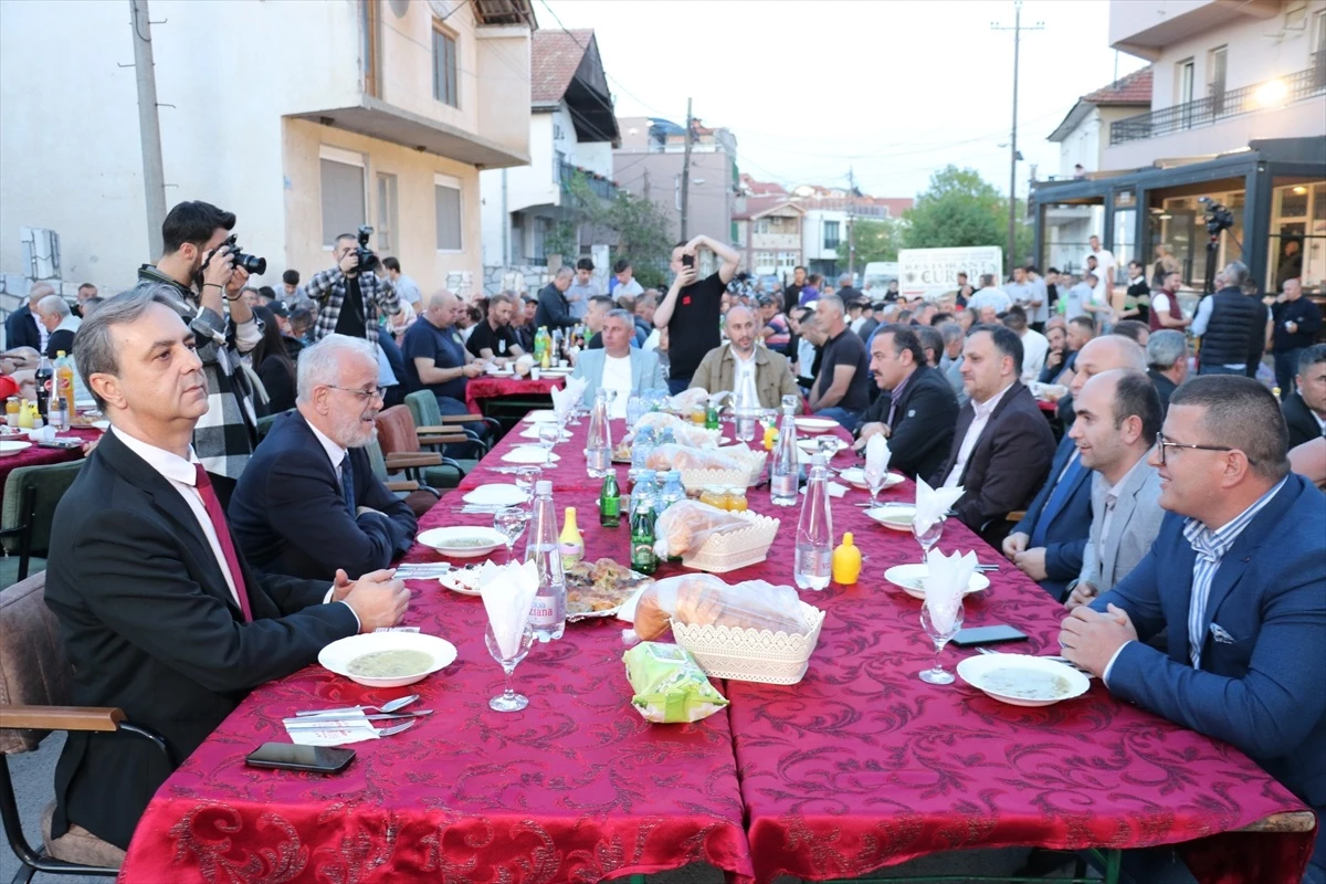 Türkiye\'nin Üsküp Büyükelçisi Fatih Ulusoy, Kuzey Makedonya\'da iftar programına katıldı