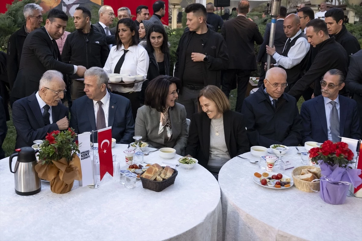 Ankara Büyükşehir Belediye Başkanı Mansur Yavaş, İftar Programında Konuştu