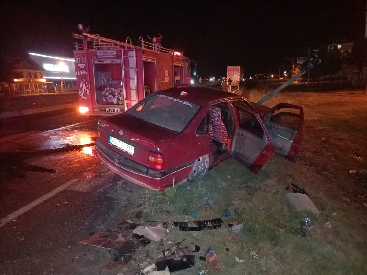 Afyonkarahisar\'da meydana gelen trafik kazalarında 7 kişi yaralandı