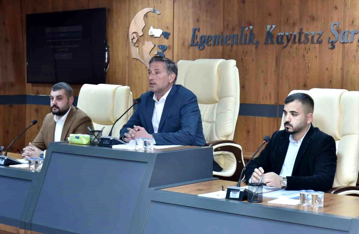 Tekkeköy Belediye Başkanı Mustafa Candal, ilk meclis toplantısında birlik ve beraberlik vurgusu yaptı