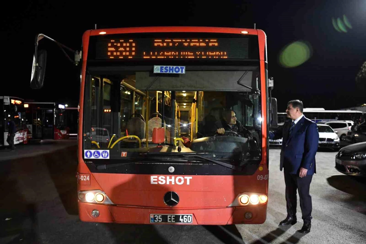 İzmir Büyükşehir Belediye Başkanı Dr. Cemil Tugay, ESHOT personeliyle bayramlaştı