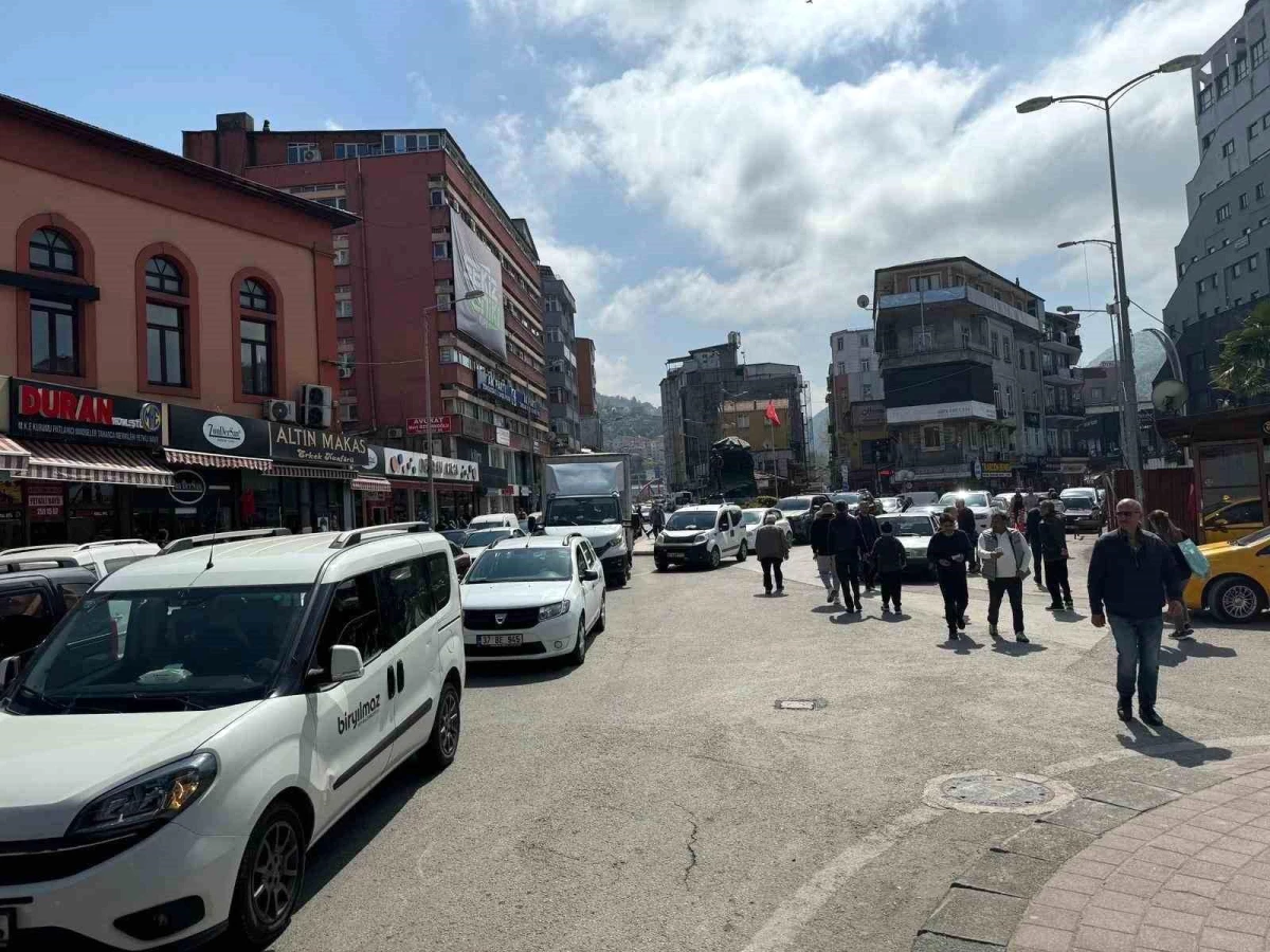 Zonguldak\'ta Bayram Öncesi Dükkanlarda Yoğunluk Yaşandı