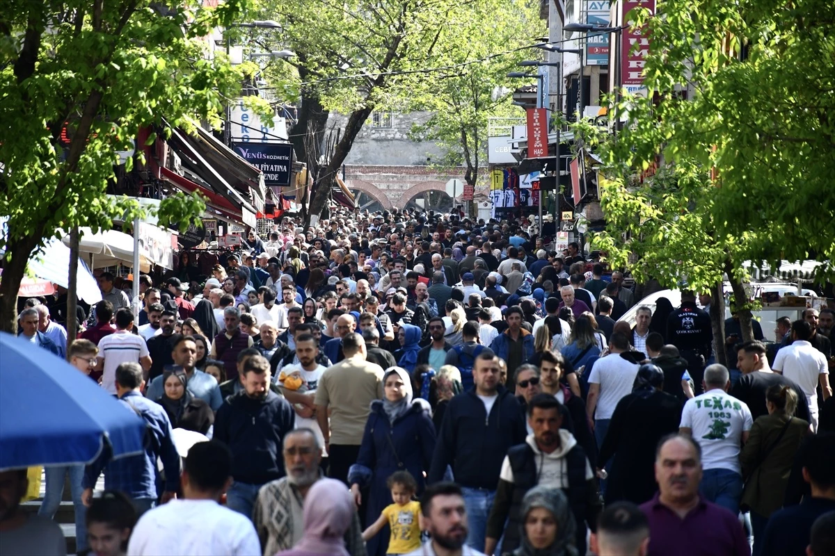 Bursa\'da Bayram Alışverişi Yoğunluk Oluşturdu