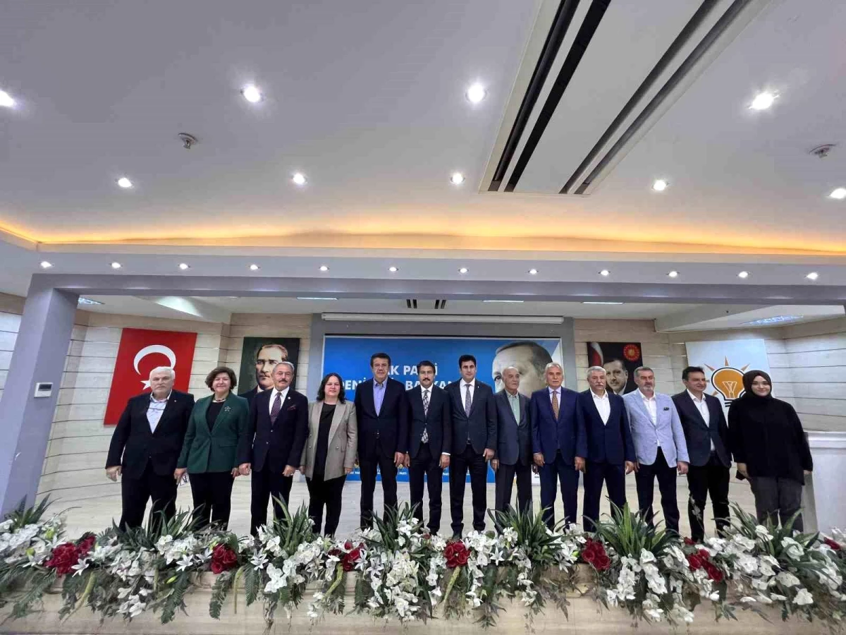 Denizli\'de AK Parti İl Teşkilatında Bayramlaşma Töreni