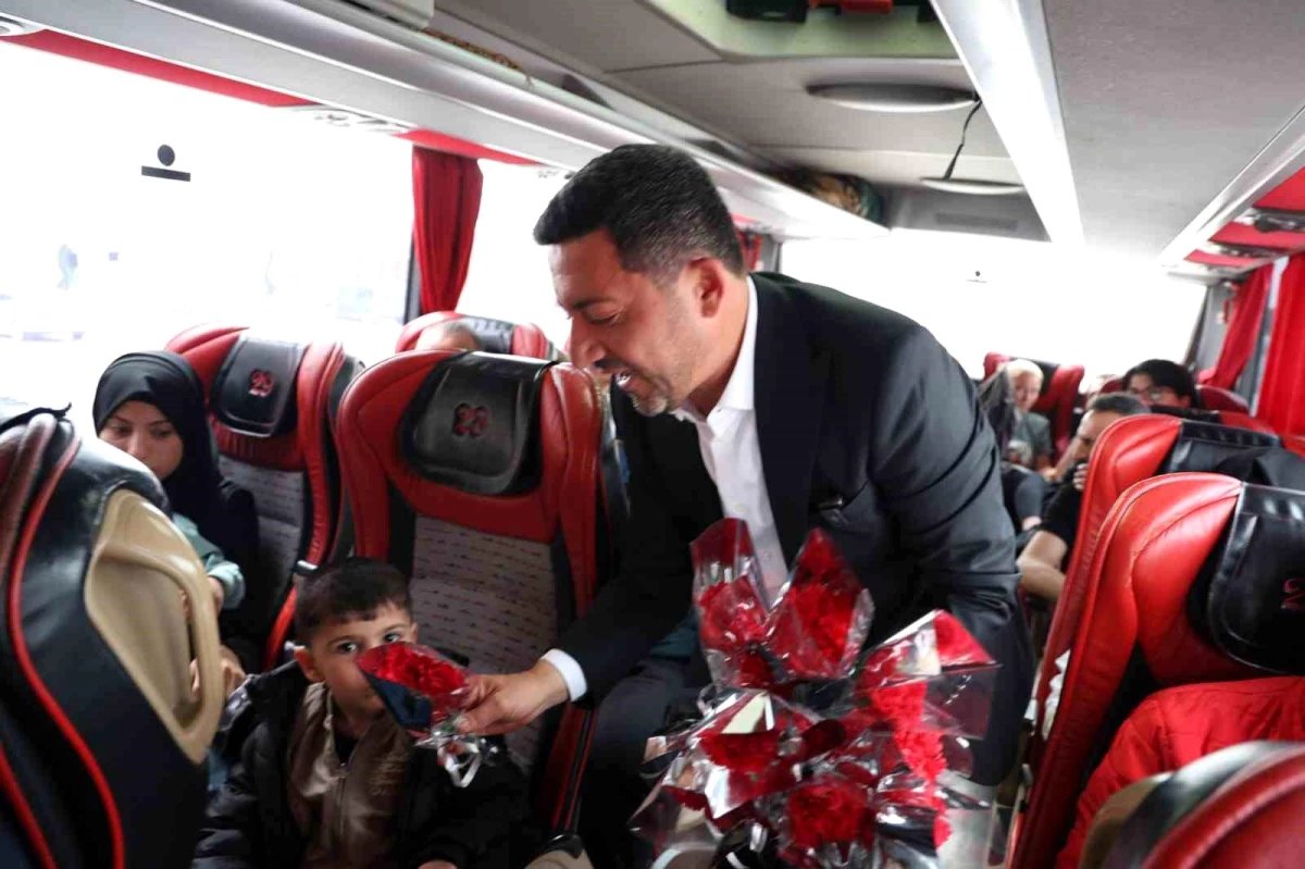 Kapadokya\'ya gelen yerli turistler Nevşehir Belediye Başkanı tarafından karşılandı