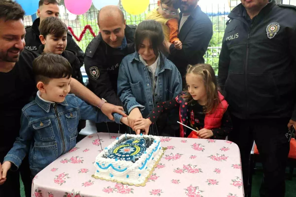 Otizmli Çocuklar Polisleri Şaşırttı