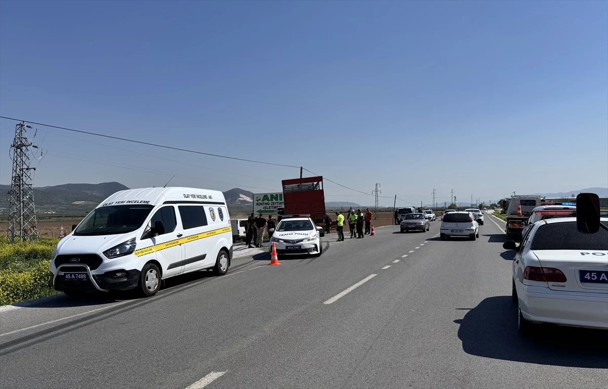 Manisa\'da kamyonla ATV çarpışması: 1 kişi hayatını kaybetti
