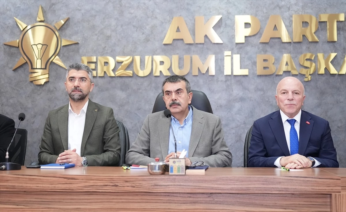 Milli Eğitim Bakanı Yusuf Tekin, Erzurum\'da ziyaretlerde bulundu