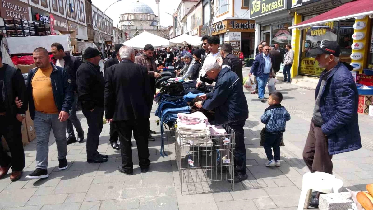 Yozgat\'ta Ramazan Bayramı öncesinde yoğun alışveriş