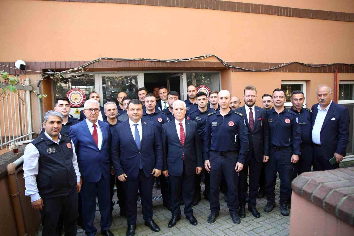 Başkan Bozbey, Büyükşehir Belediyesi çalışanlarını ziyaret etti