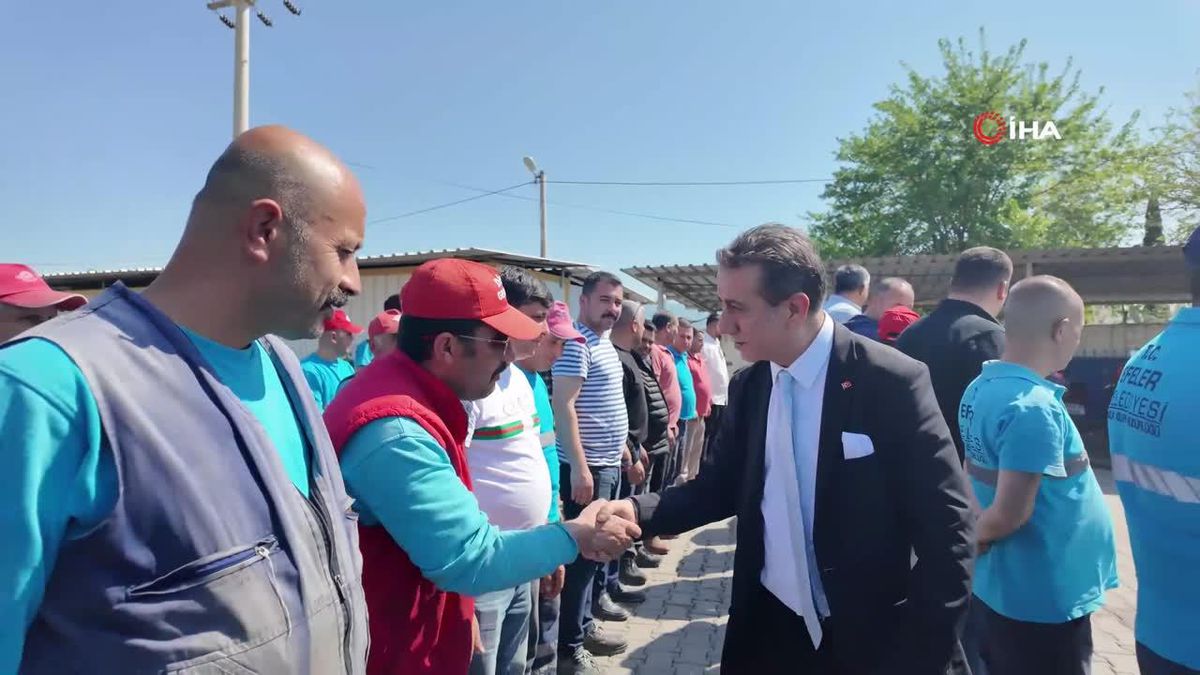 Başkan Yetişkin bayramda çalışma arkadaşlarını unutmadı