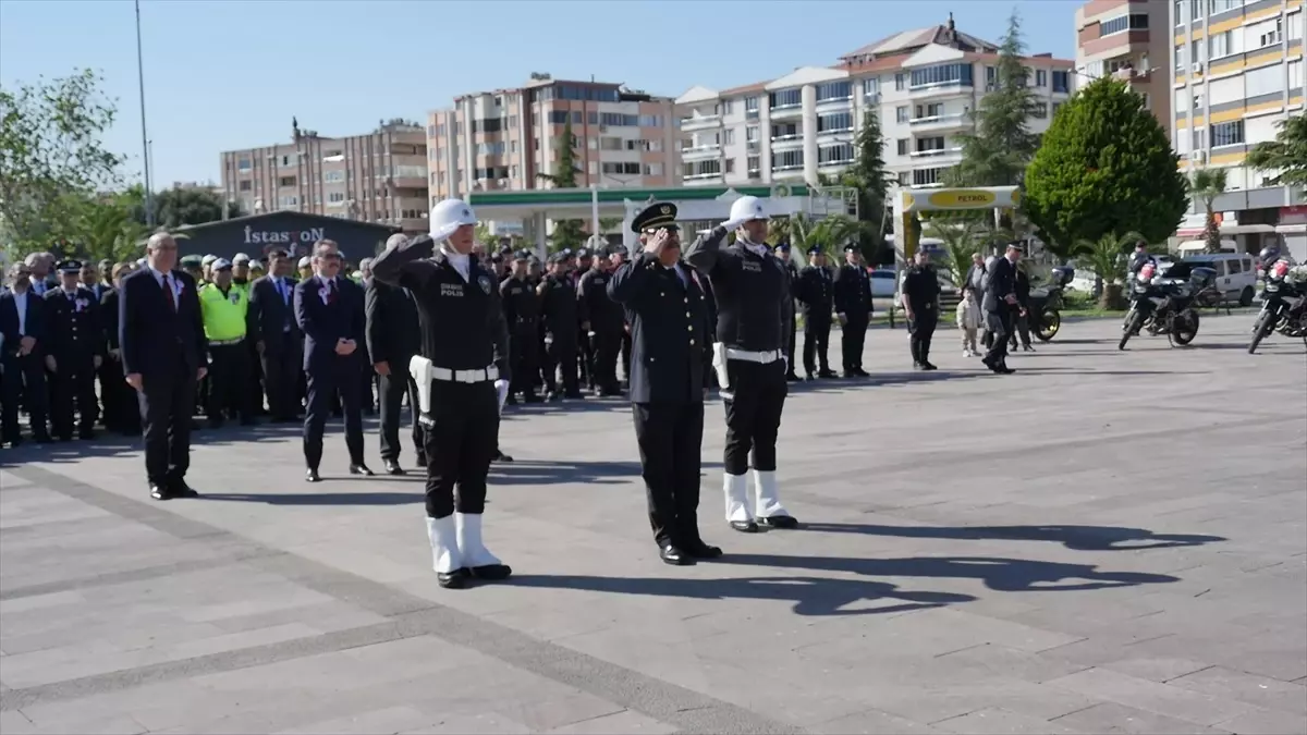 Balıkesir Edremit\'te Ramazan Bayramı ve Polis Haftası Kutlamaları