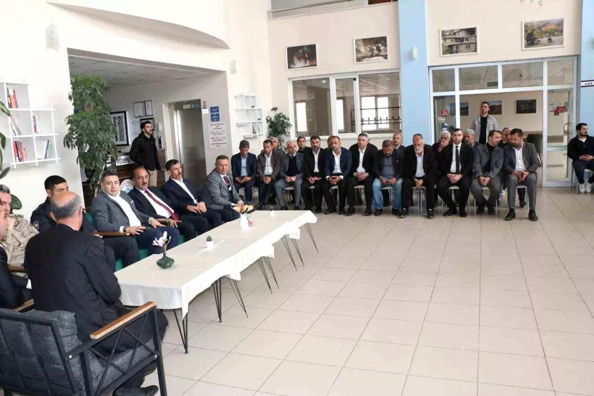 Bitlis Hizan Kaymakamı Nurhalil Özçelik, Bayramlaşma Programına Katıldı