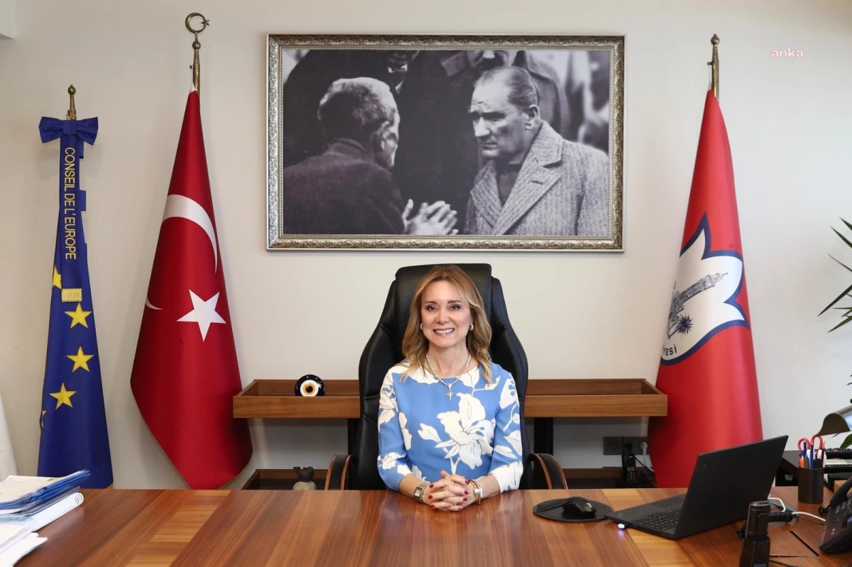 Konak Belediye Başkanı Nilüfer Çınarlı Mutlu Bayram Mesajı Yayımladı