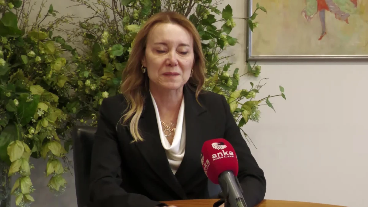 Konak Belediye Başkanı Nilüfer Çınarlı Mutlu: \'Elimiz Hep Komşularımızın Üzerinde Olacak\'