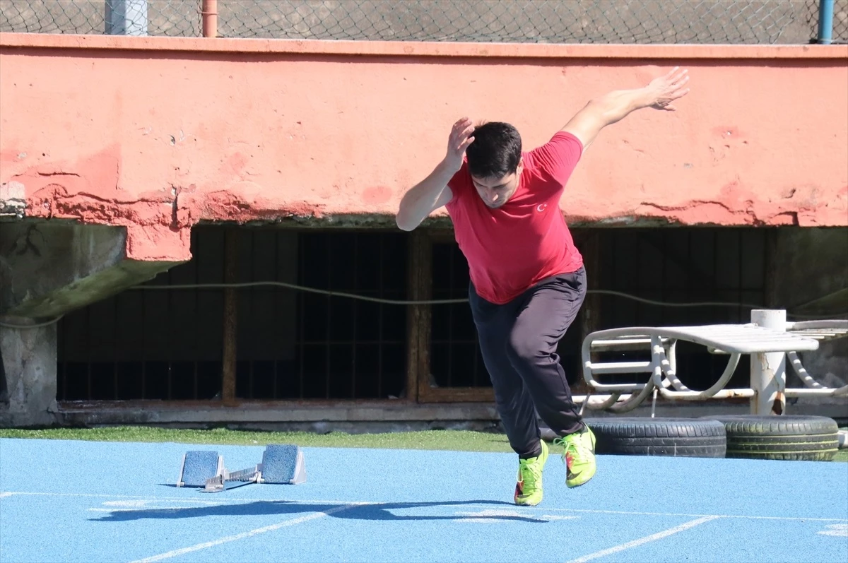 Atletizmde Türkiye Şampiyonu Doğukan Kilcioğlu, Balkan Şampiyonası\'nda Altın Madalya Hedefliyor
