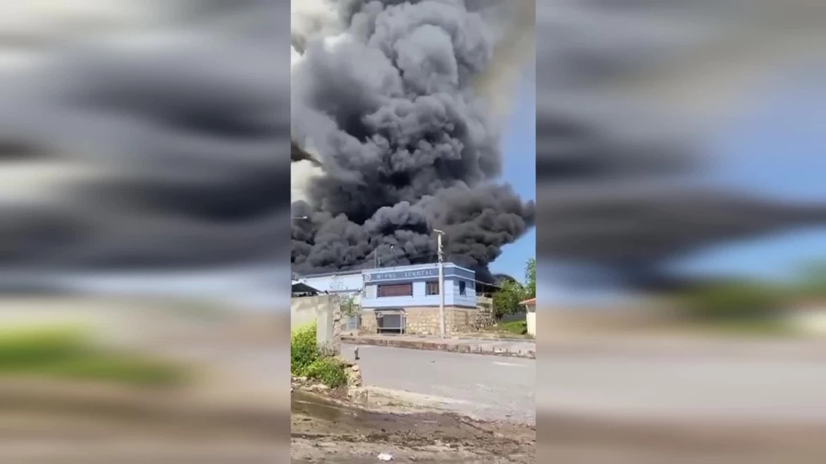 Şanlıurfa\'da bir tekstil fabrikasında yangın çıktı