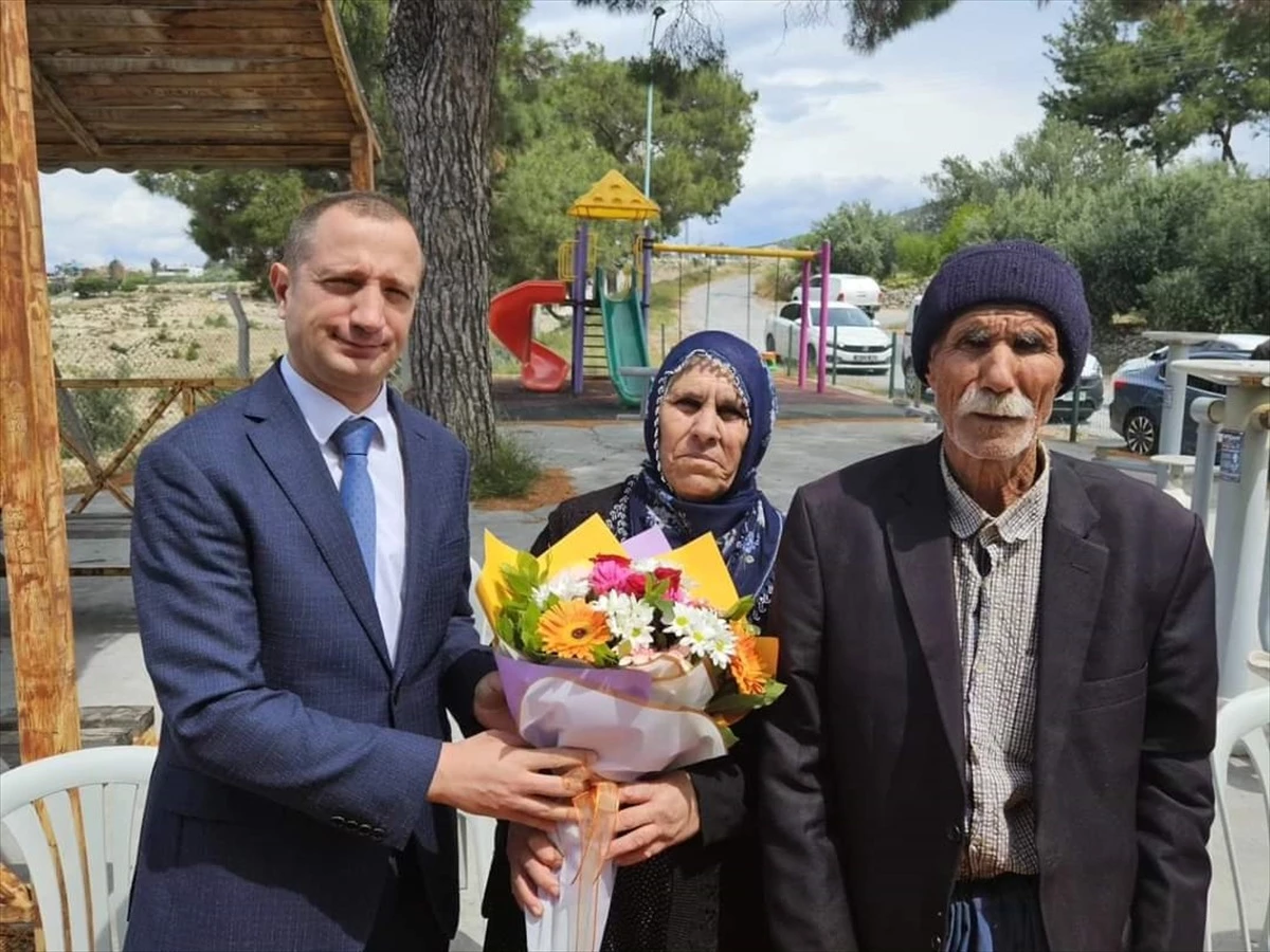 Tarsus Kaymakamı Mehmet Ali Akyüz, şehit ailelerini ziyaret etti