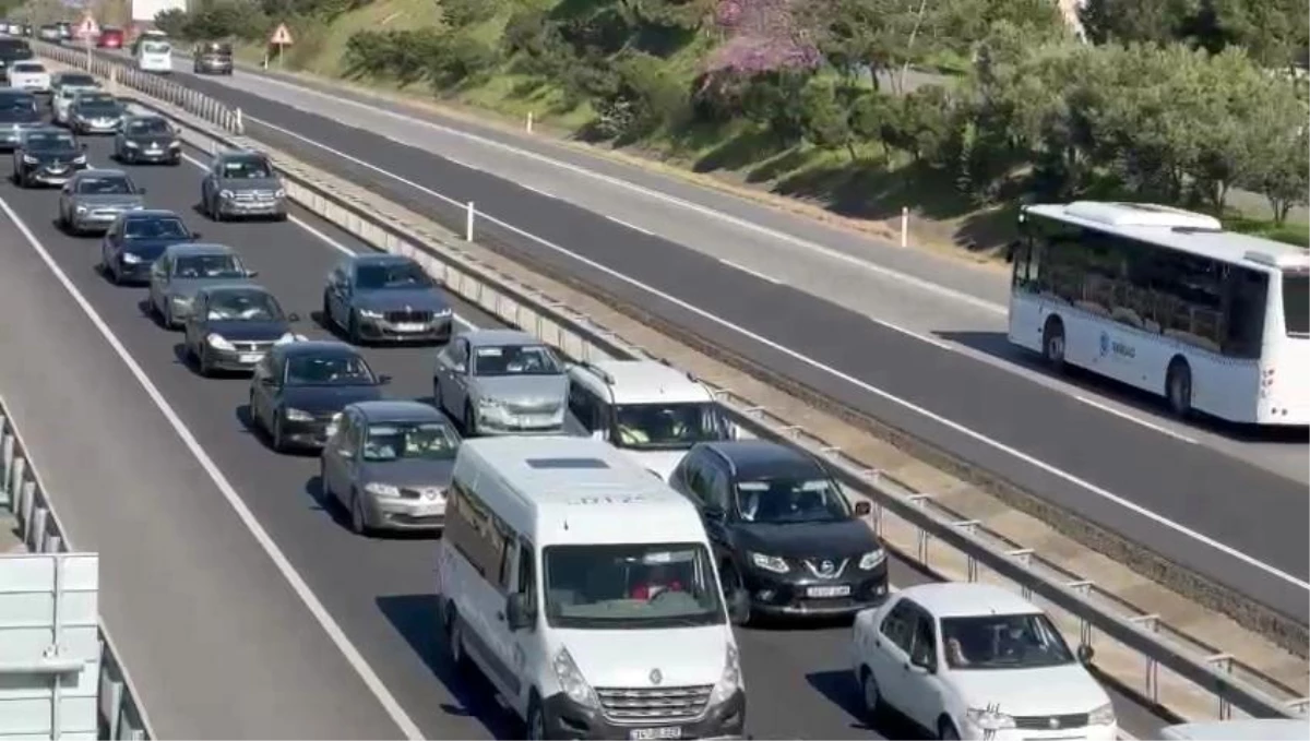 Tekirdağ-İstanbul Karayolunda Bayram Yoğunluğu