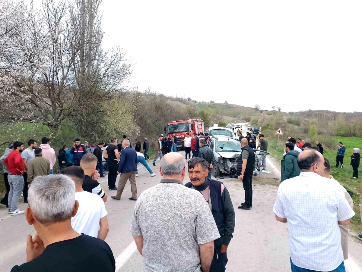 Tokat\'ta meydana gelen kazada bir kişi hayatını kaybetti, 8 kişi yaralandı