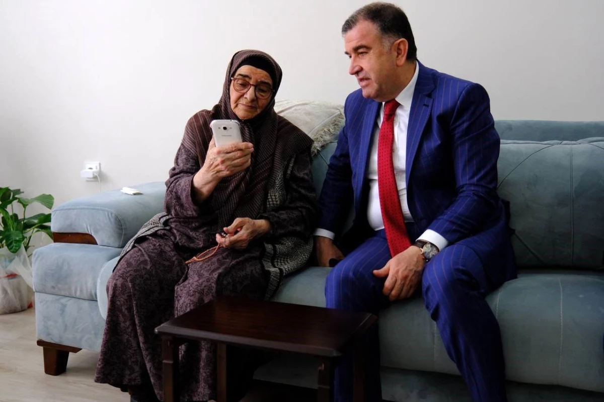 Bayburt Valisi Mustafa Eldivan, şehit ve gazi ailelerini ziyaret etti