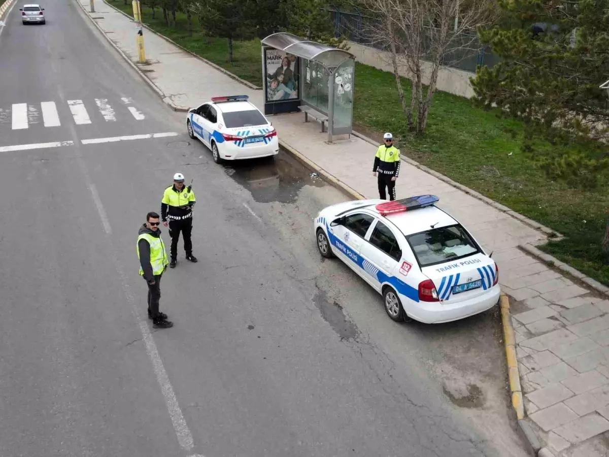 Ağrı\'da Ramazan Bayramı\'nda dron destekli trafik denetimi yapıldı