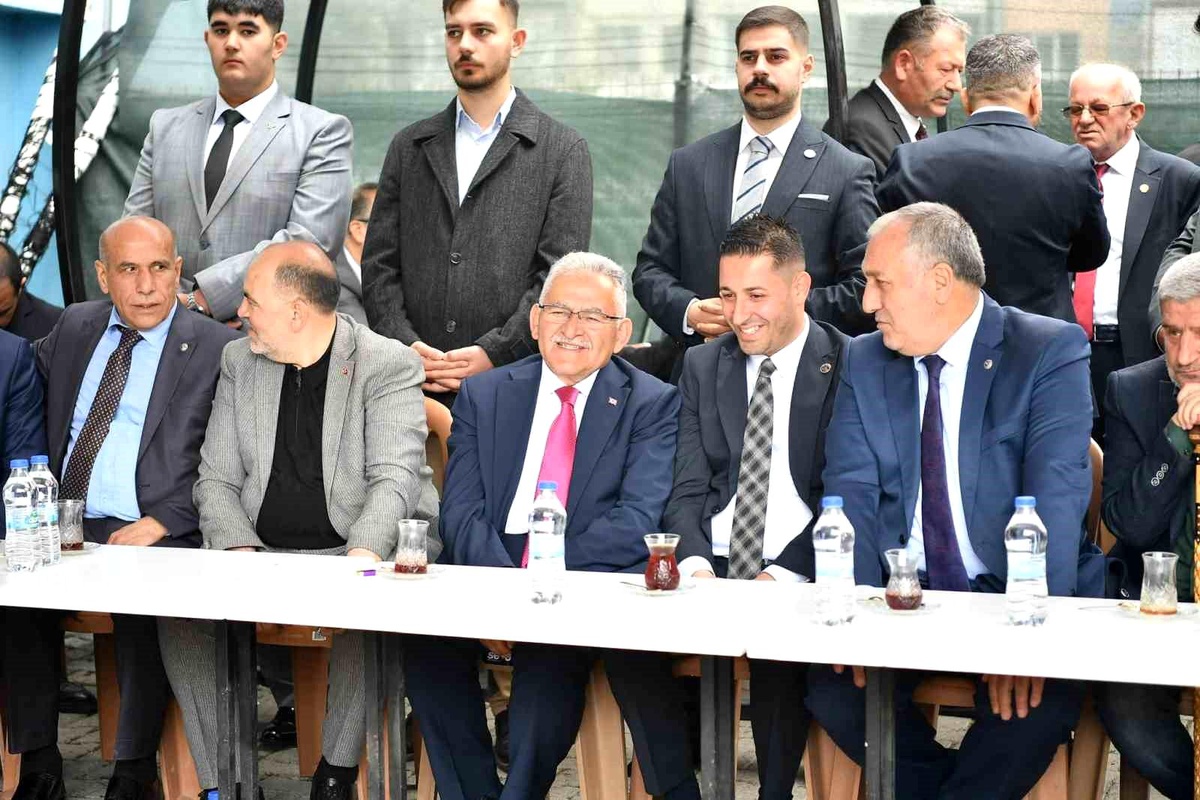 Kayseri Büyükşehir Belediye Başkanı Dr. Memduh Büyükkılıç, Kayseri Ülkü Ocakları Bayramlaşma Törenine Katıldı