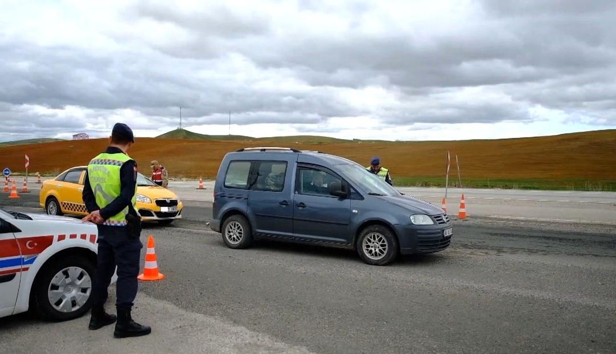 Ramazan Bayramı için Jandarma Trafik Ekipleri Yol Kontrol ve Denetimlerine Devam Ediyor