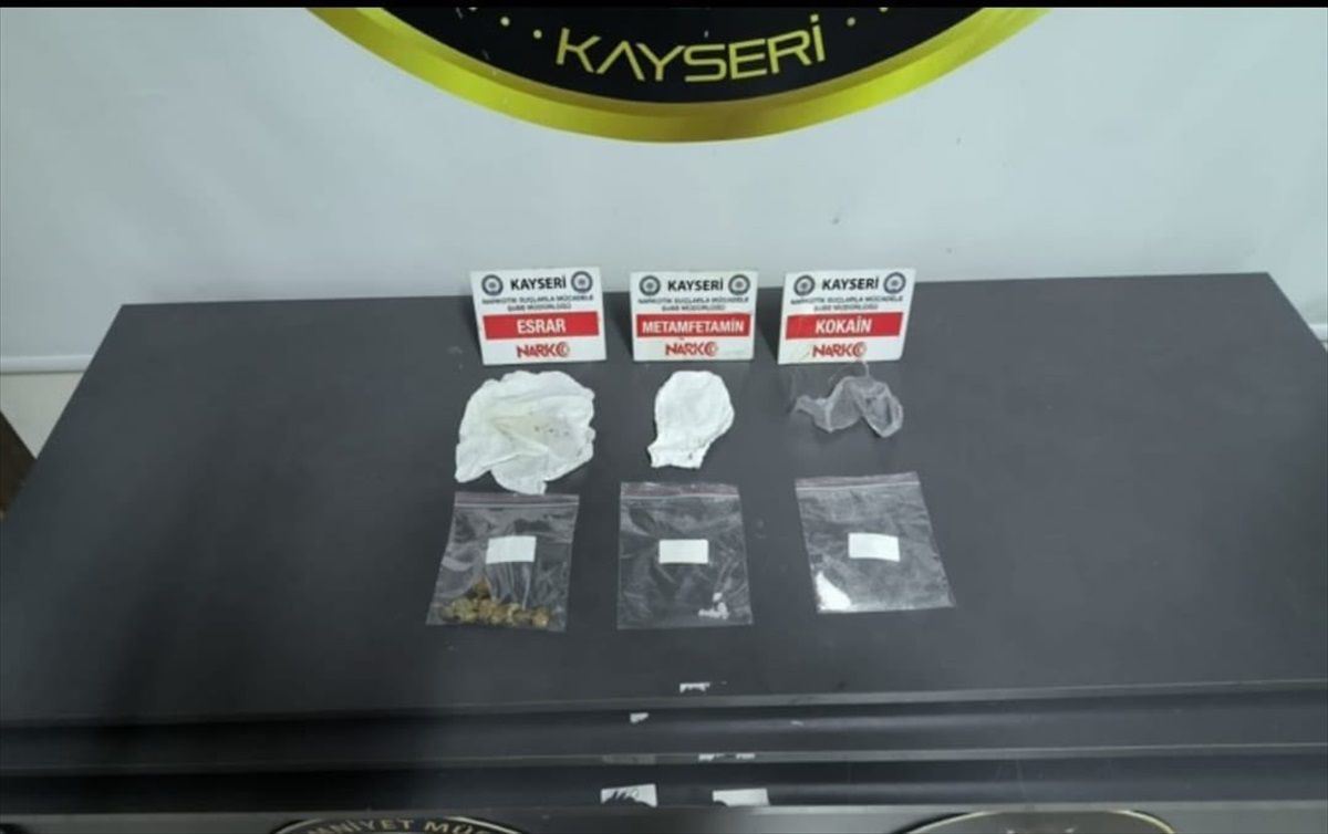 Kayseri\'de Uyuşturucu Operasyonunda 13 Şüpheli Tutuklandı