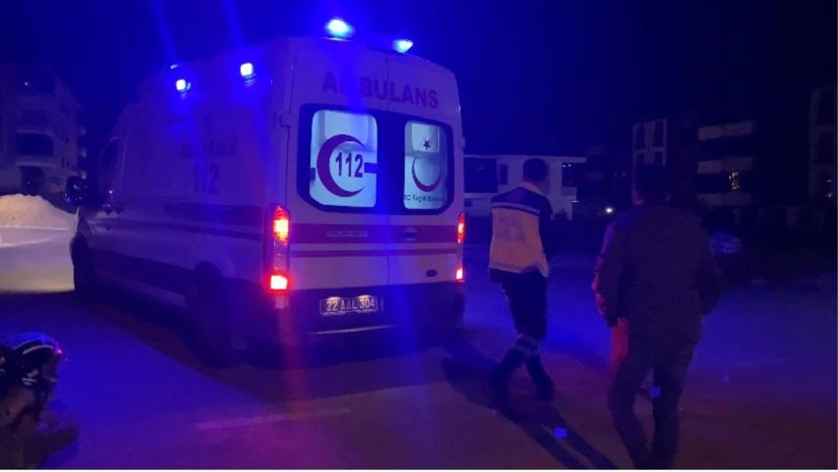 Edirne\'de ticari taksi ile çarpışan motosikletli kurye yaralandı