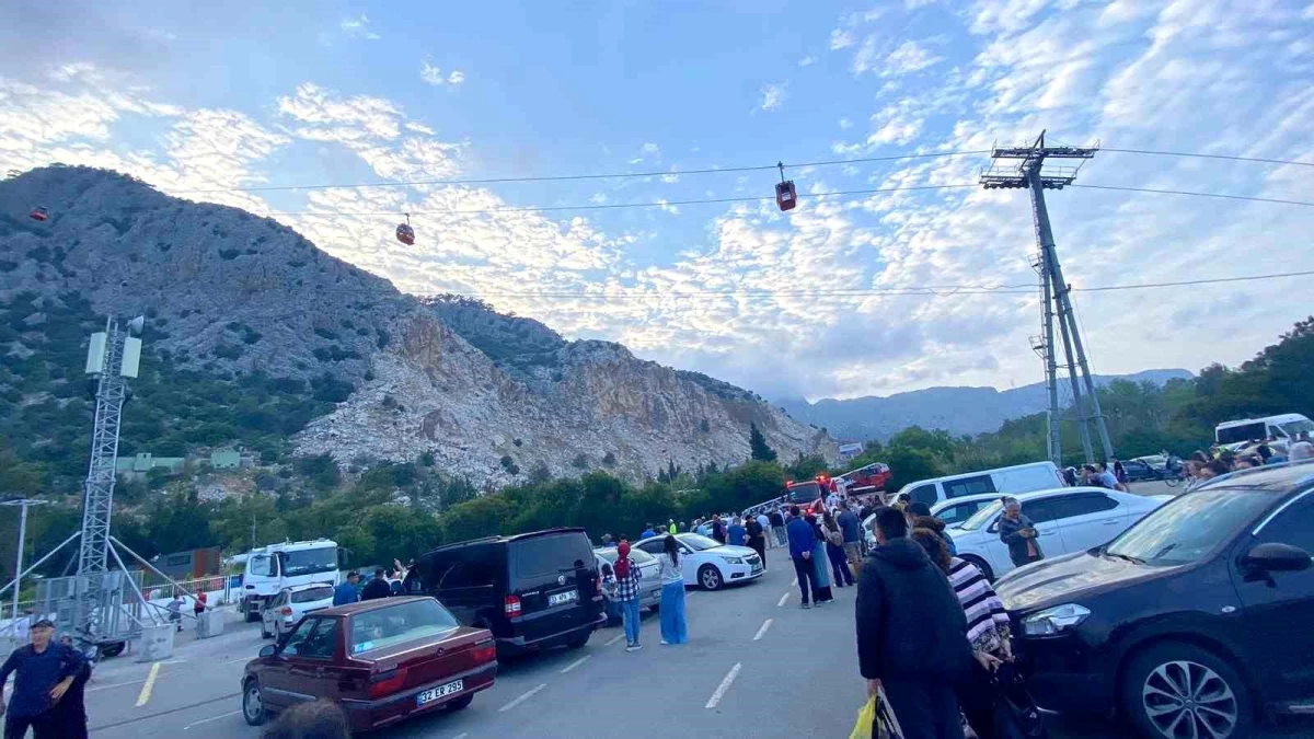 Antalya\'da Tünektepe Teleferik Kazası: 1 Ölü, 7 Yaralı