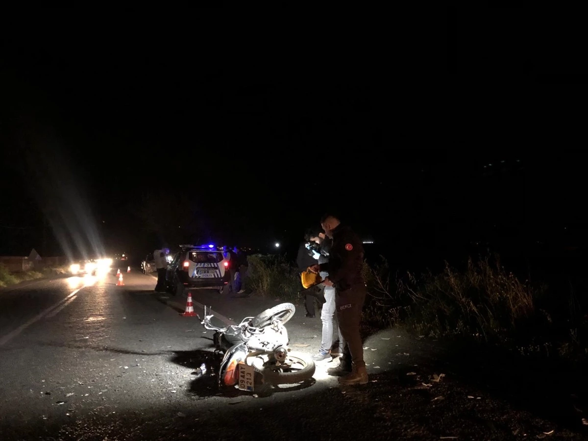 Aydın\'da pikap motosiklete çarptı: 2 kişi ağır yaralandı
