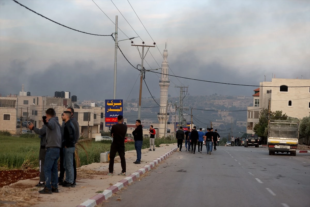 Batı Şeria\'da Yahudi yerleşimcilerin baskınında bir Filistinli öldü, 18 kişi yaralandı