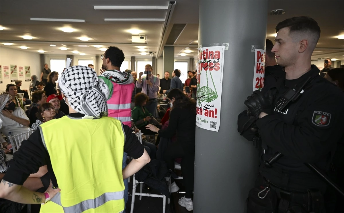Berlin\'de Filistin Kongresi Polis Tarafından Sonlandırıldı