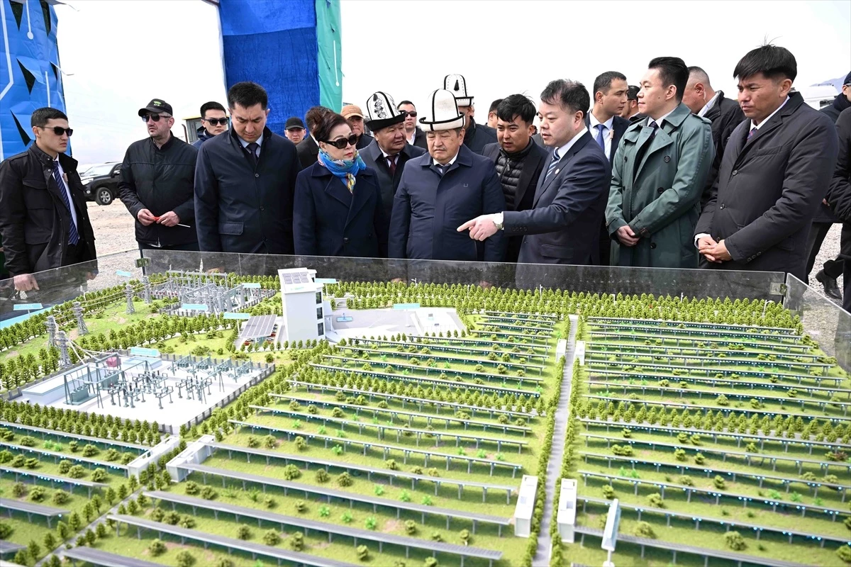 Çin, Kırgızistan\'da 400 Megavatlık Güneş Enerji Santrali İnşa Edecek