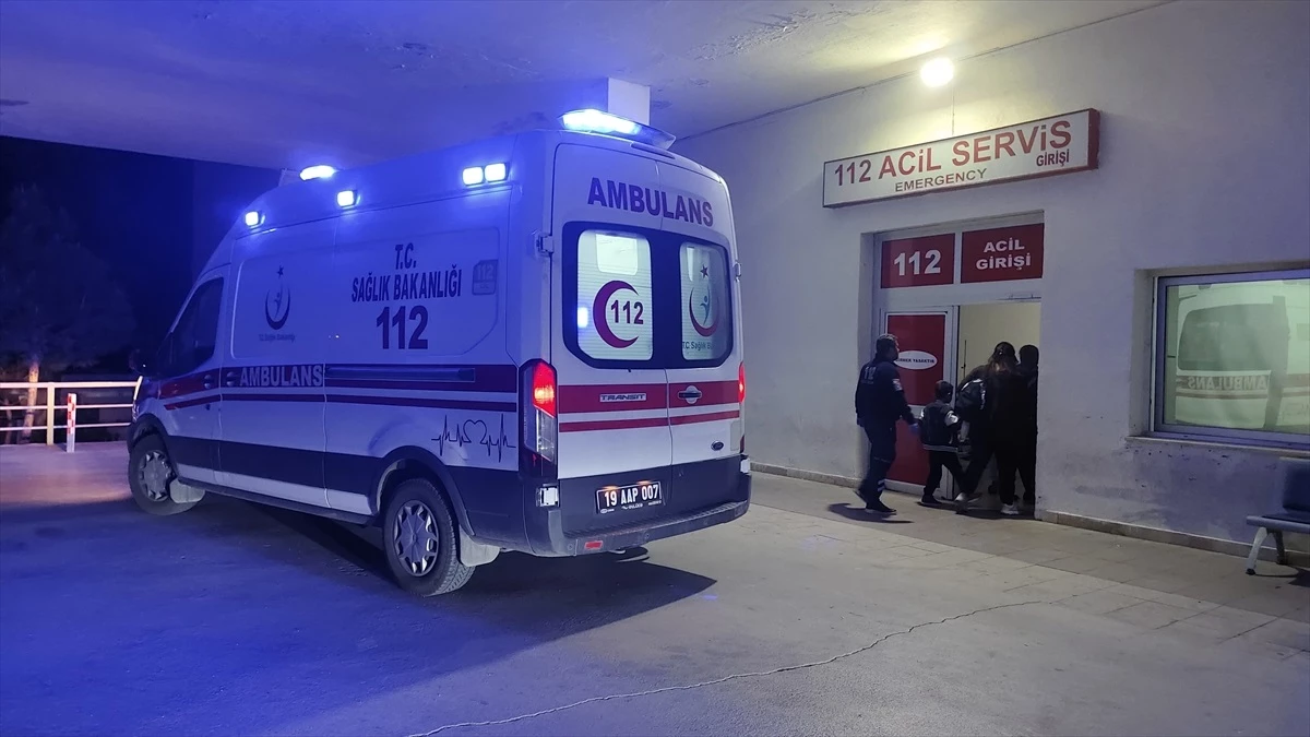 Çorum Sungurlu\'da Zincirleme Trafik Kazası: 13 Yaralı
