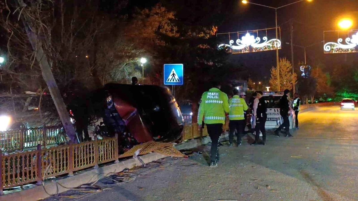 Erzurum\'da trafik kazası: 3 kişi yaralandı
