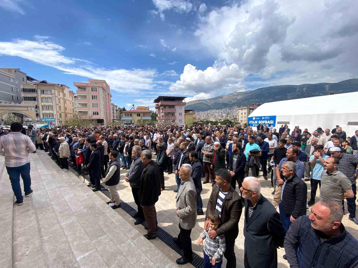 Kahramanmaraş\'ta İsmail Haniye\'nin ailesi ve Gazzeli Müslümanlar için gıyabi cenaze namazı kılındı