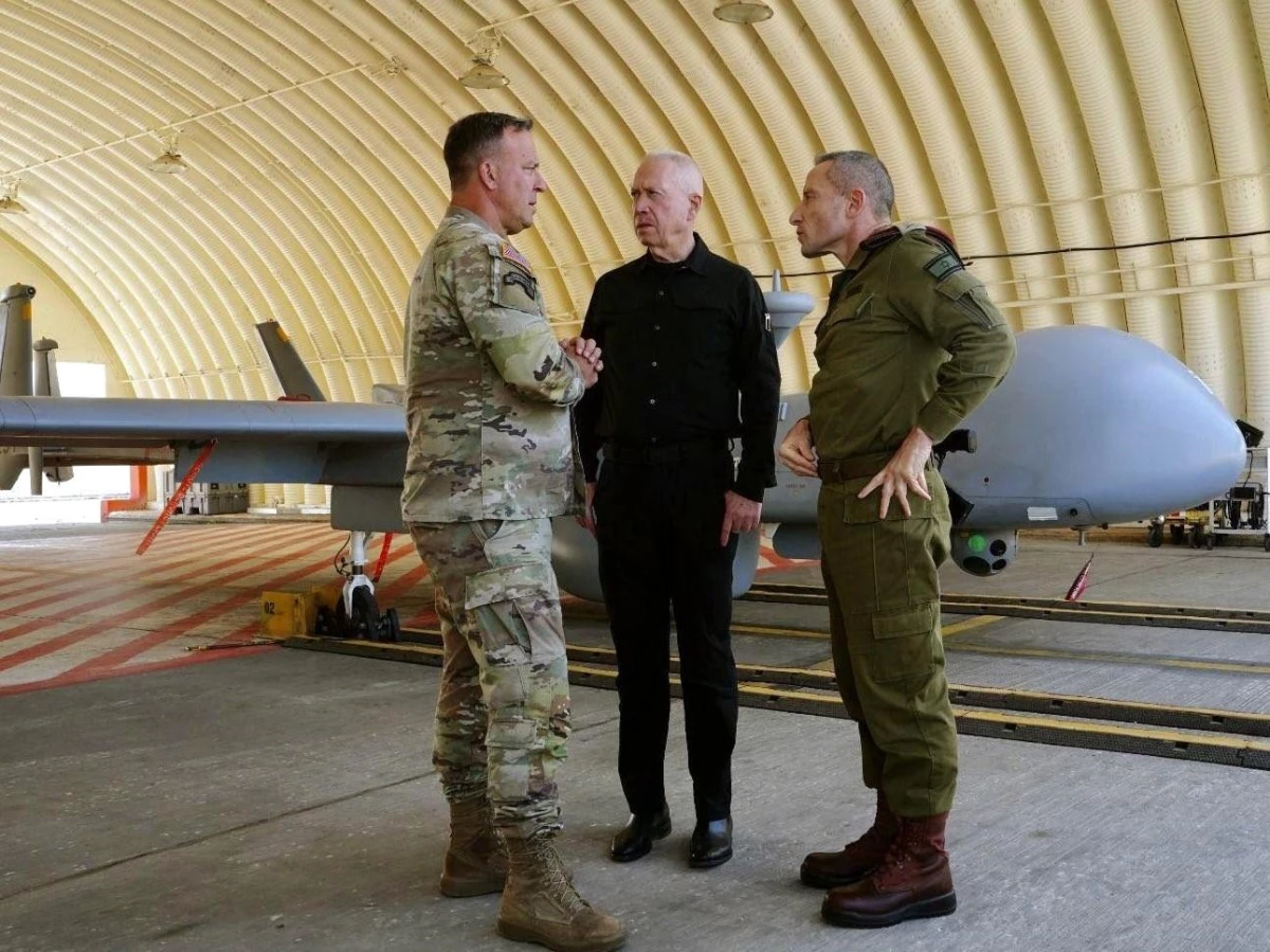 İsrail Savunma Bakanı, ABD Merkez Kuvvetler Komutanı ile İran saldırısı hakkında görüştü