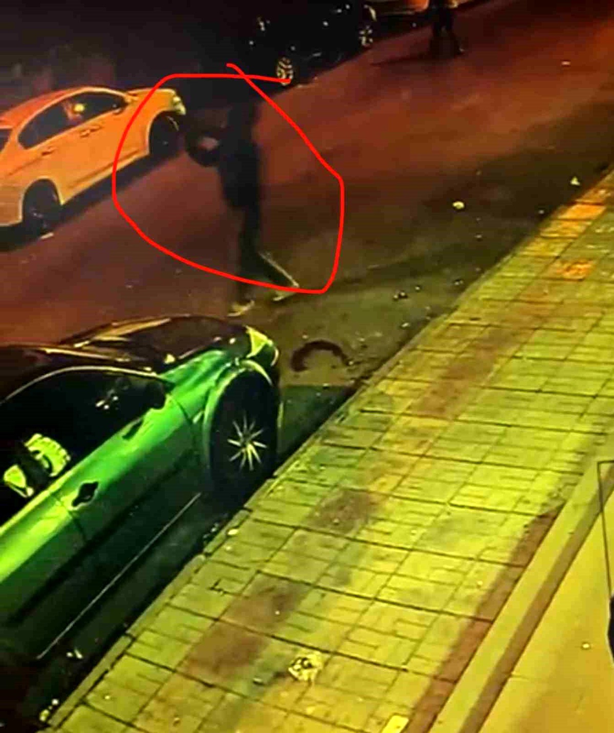 Diyarbakır\'da kar maskeli şüpheliler kahvede ateş açtı