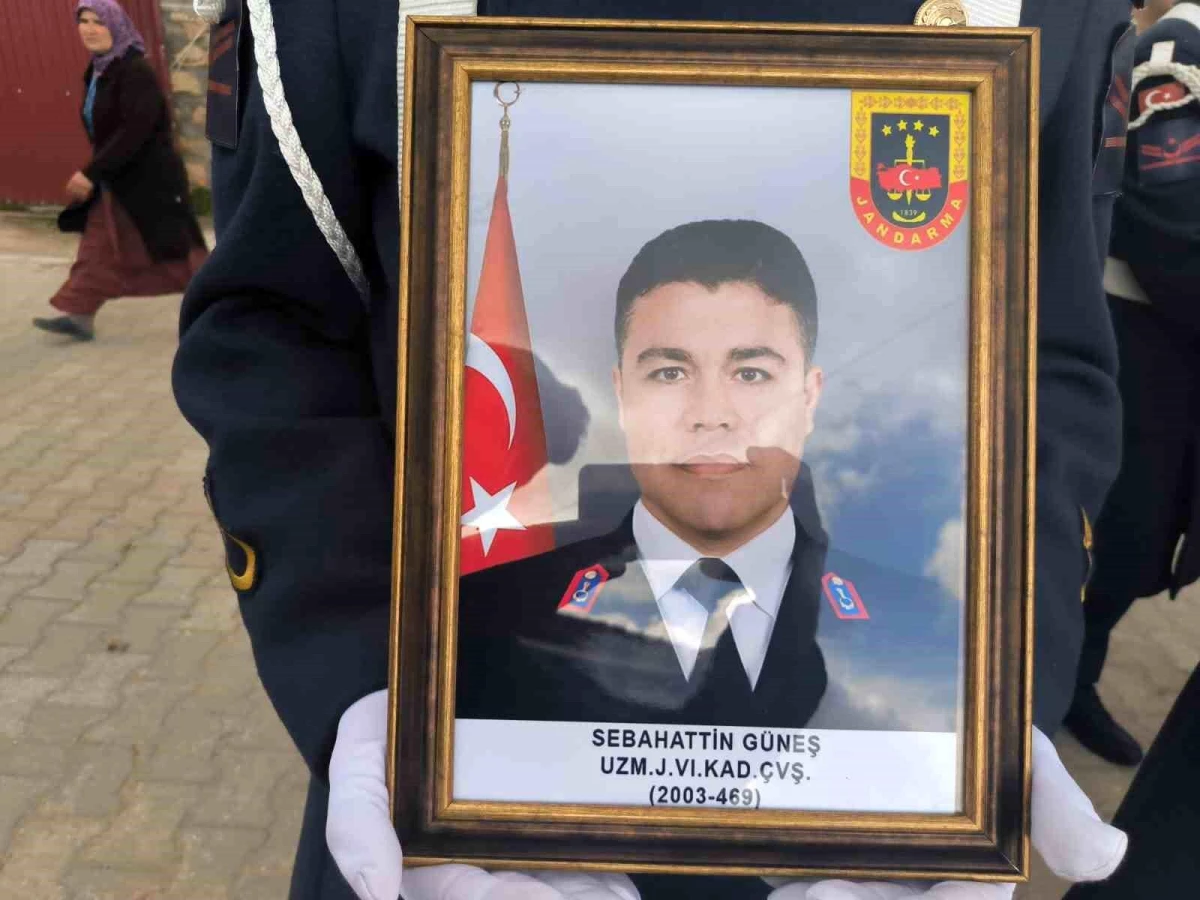 Ankara\'da Kalp Krizi Geçiren Uzman Jandarma Çavuş Malatya\'da Son Yolculuğuna Uğurlandı