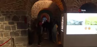Kars Harp Tarihi Müzesi'nde bayram yoğunluğu