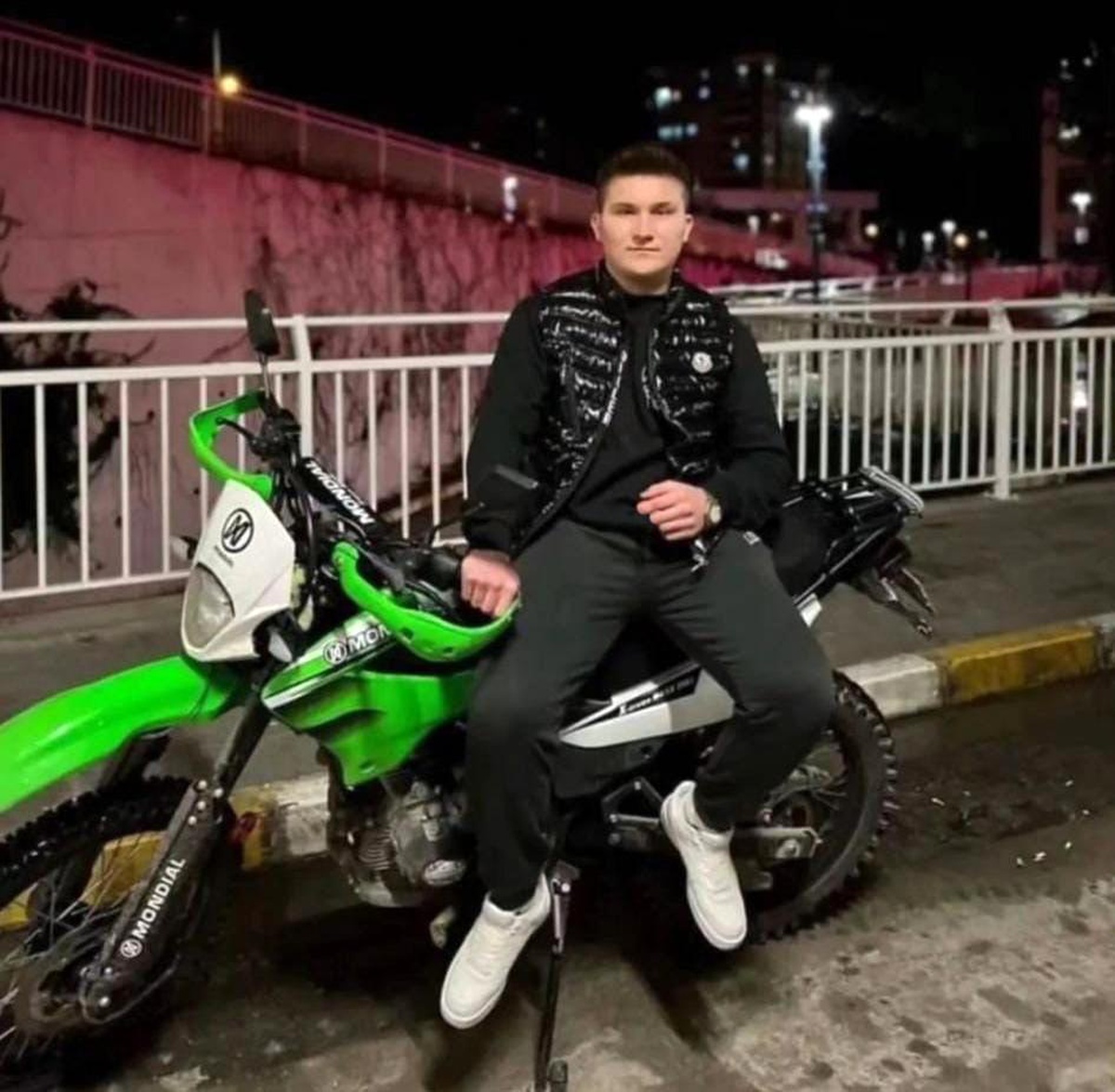 Edirne\'de Kontrolden Çıkan Otomobilin Tarlaya Uçması Sonucu Genç Hayatını Kaybetti