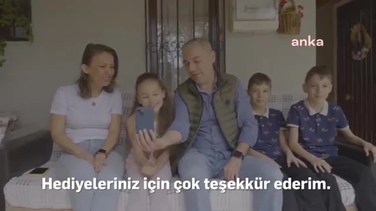 CHP Genel Başkanı Özgür Özel, kampanya filmlerinde rol alan çocuklarla bayramlaştı