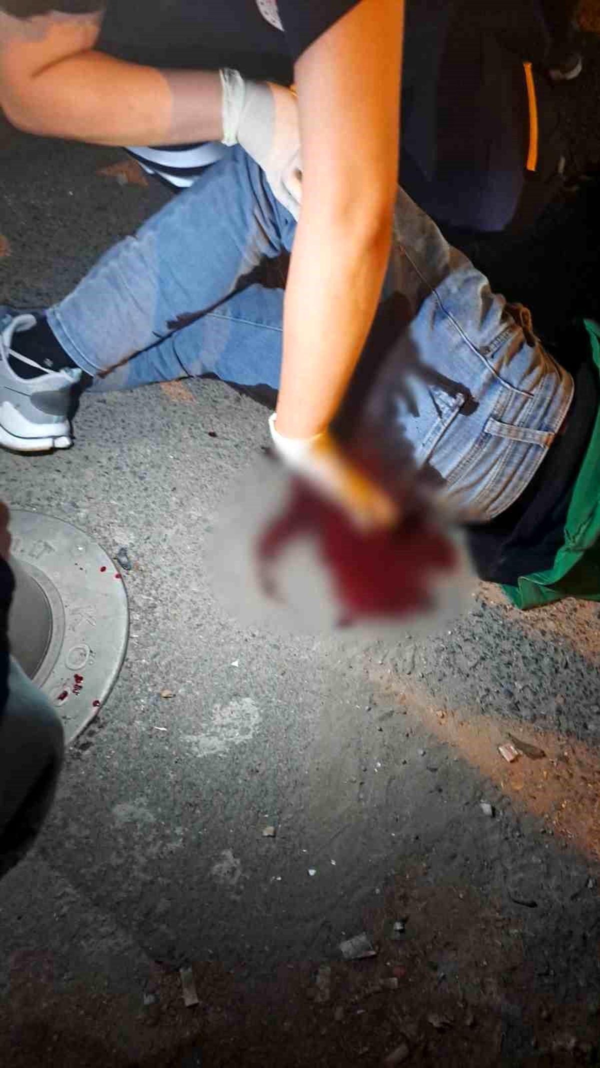 İstanbul Üsküdar\'da Motokurye Tartışması: Motokurye Bıçaklanarak Ağır Yaralandı