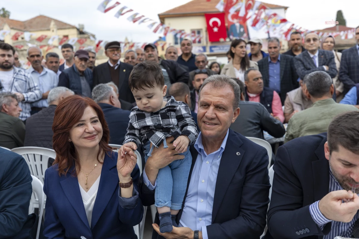 Mersin Büyükşehir Belediye Başkanı Vahap Seçer, Tarsus\'ta Bayram Sofrası etkinliğine katıldı