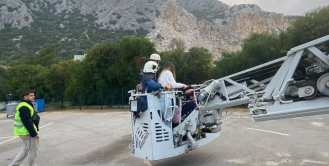 Antalya'da teleferik kazası! Mahsur kalan 87 kişi kurtarıldı, 10 kabinde kurtarma çalışmaları sürüyor