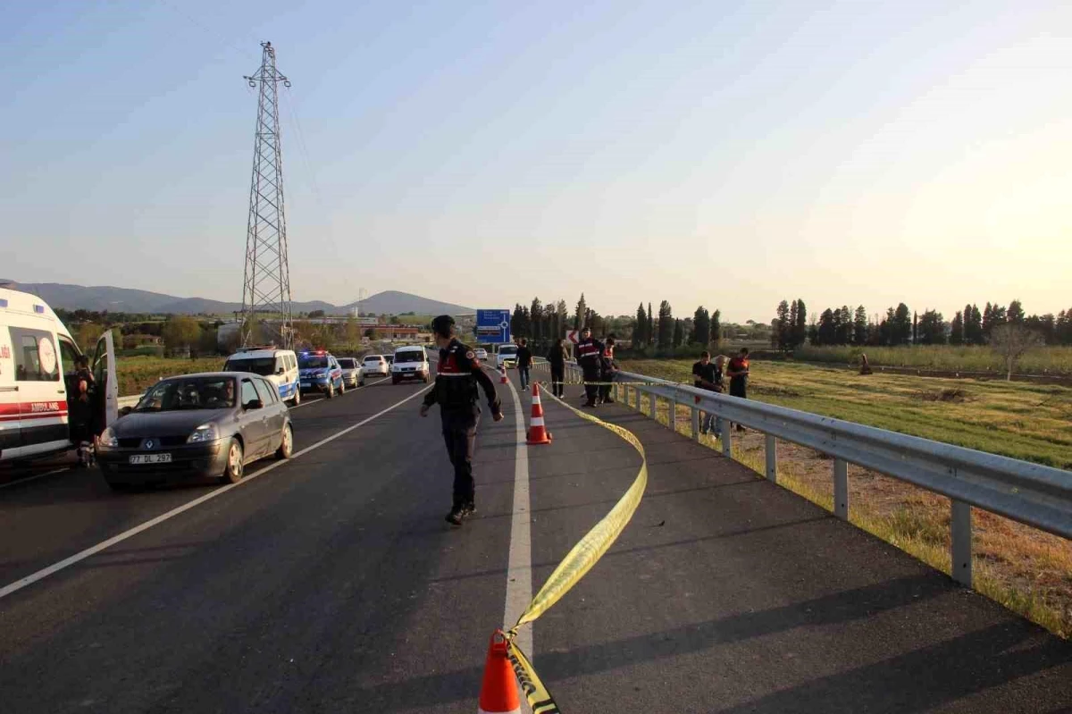 Çanakkale\'de motosiklet kazası: 2 genç hayatını kaybetti